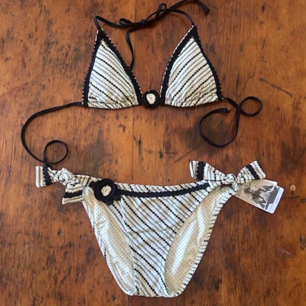 Betsey Johnson Parasol Bikini Set